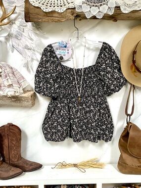 Prairie farmhouse ballon sleeves boho floral blouse w shabby chic vibe